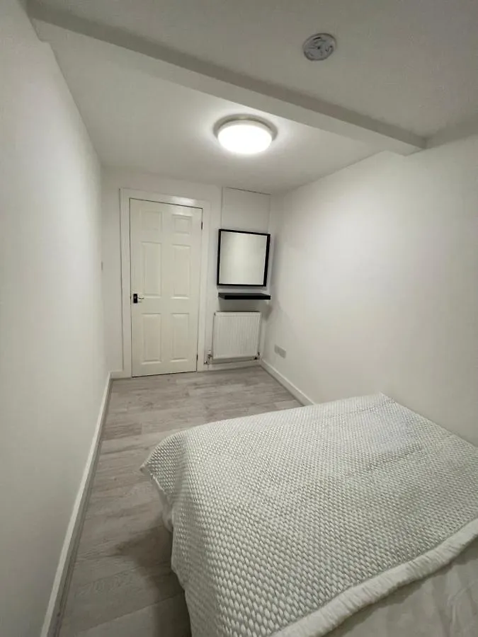 The Crescent, Flat 1 - Stockport, Manchester Apartment 0*,  United Kingdom