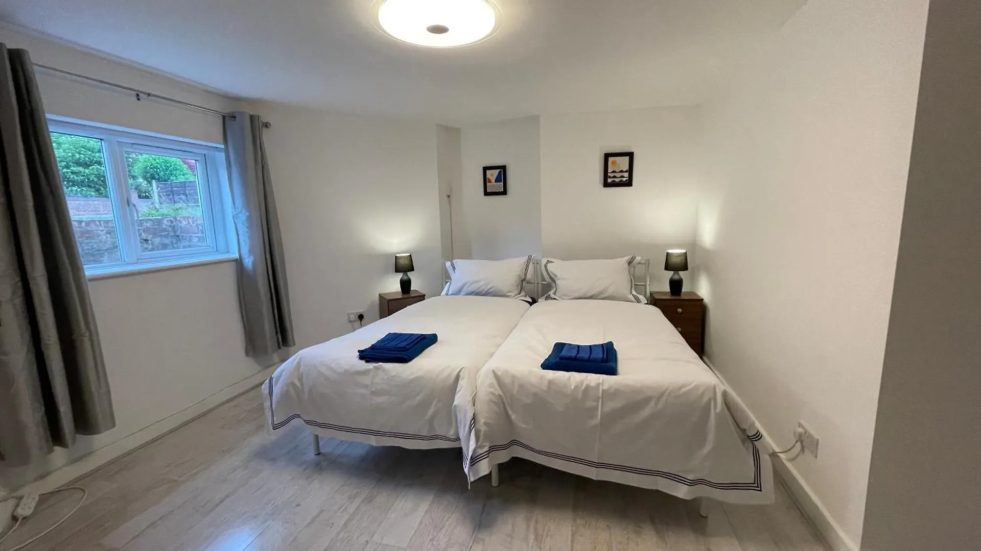 The Crescent, Flat 1 - Stockport, Manchester Apartment 0*,  United Kingdom